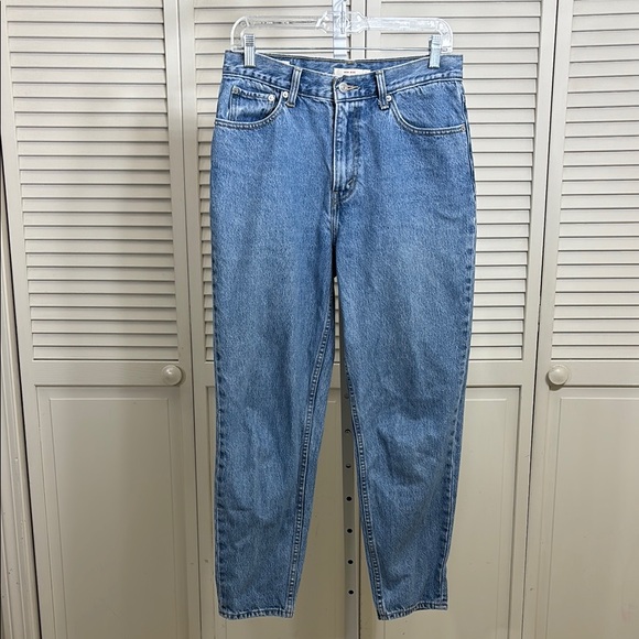 Levi's Mom Jean High Rise 100% Cotton Size 29 - Picture 1 of 12